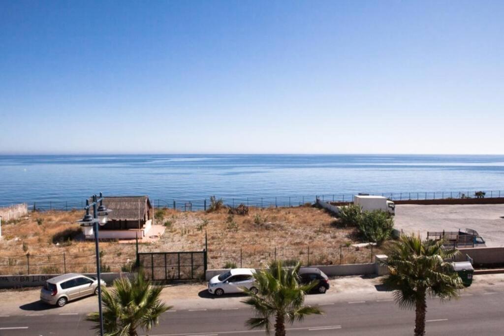Junto Al Mar En El Morche Torrox Costa Malaga